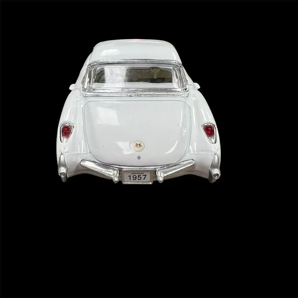 Kinsmart 1957 Chevrolet Corvette Chevy Diecast Car 1:34 White Pull‎ Back - 451